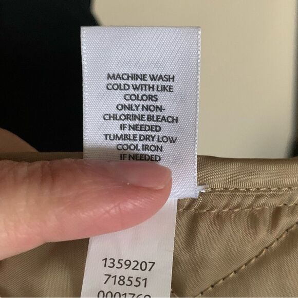 J. Jill Heritage Black Quilted Button Closure Fully Lined Vest Size Small - Picture 12 of 12